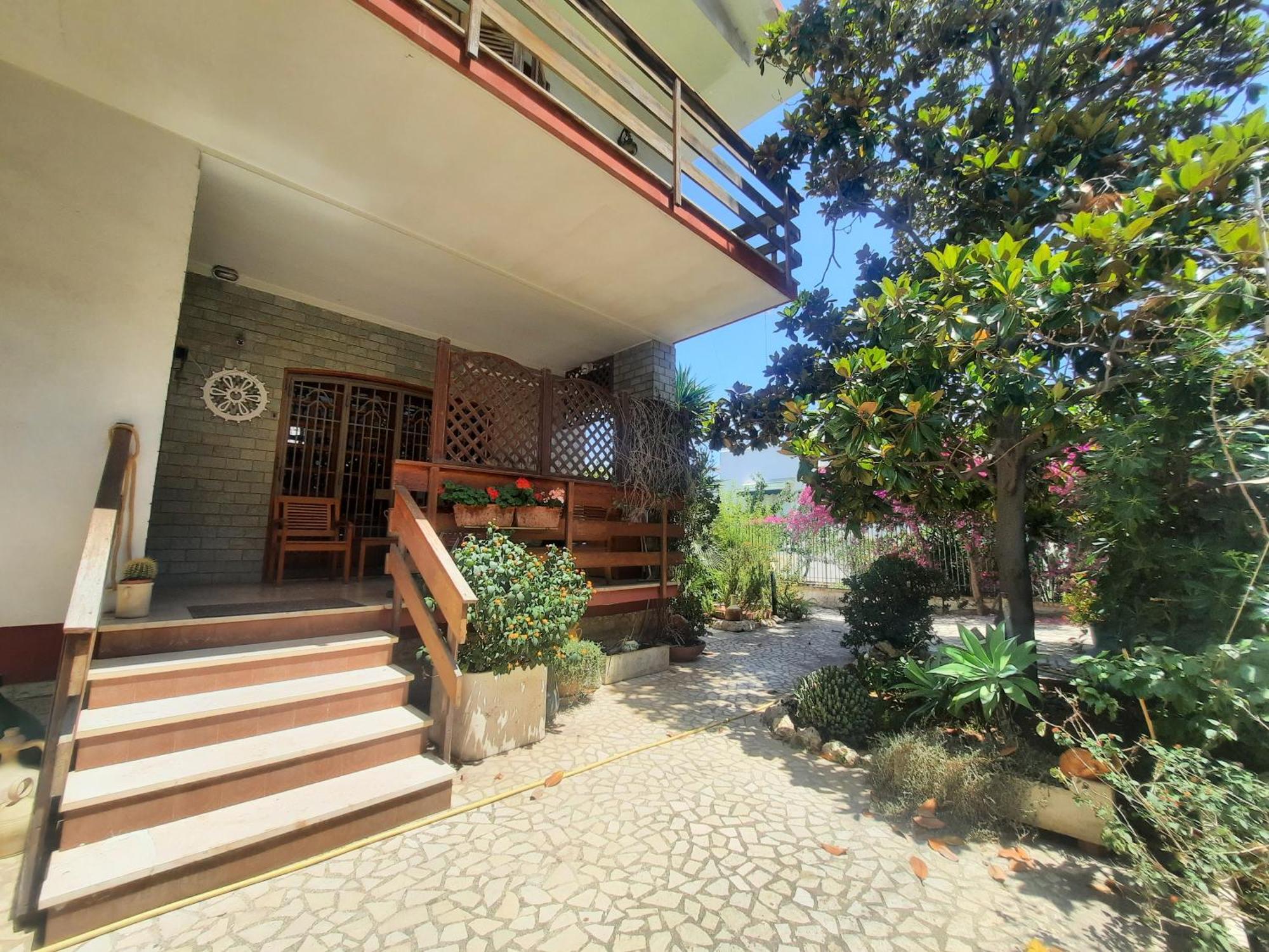Villa Residenza Nisio à Bari Extérieur photo